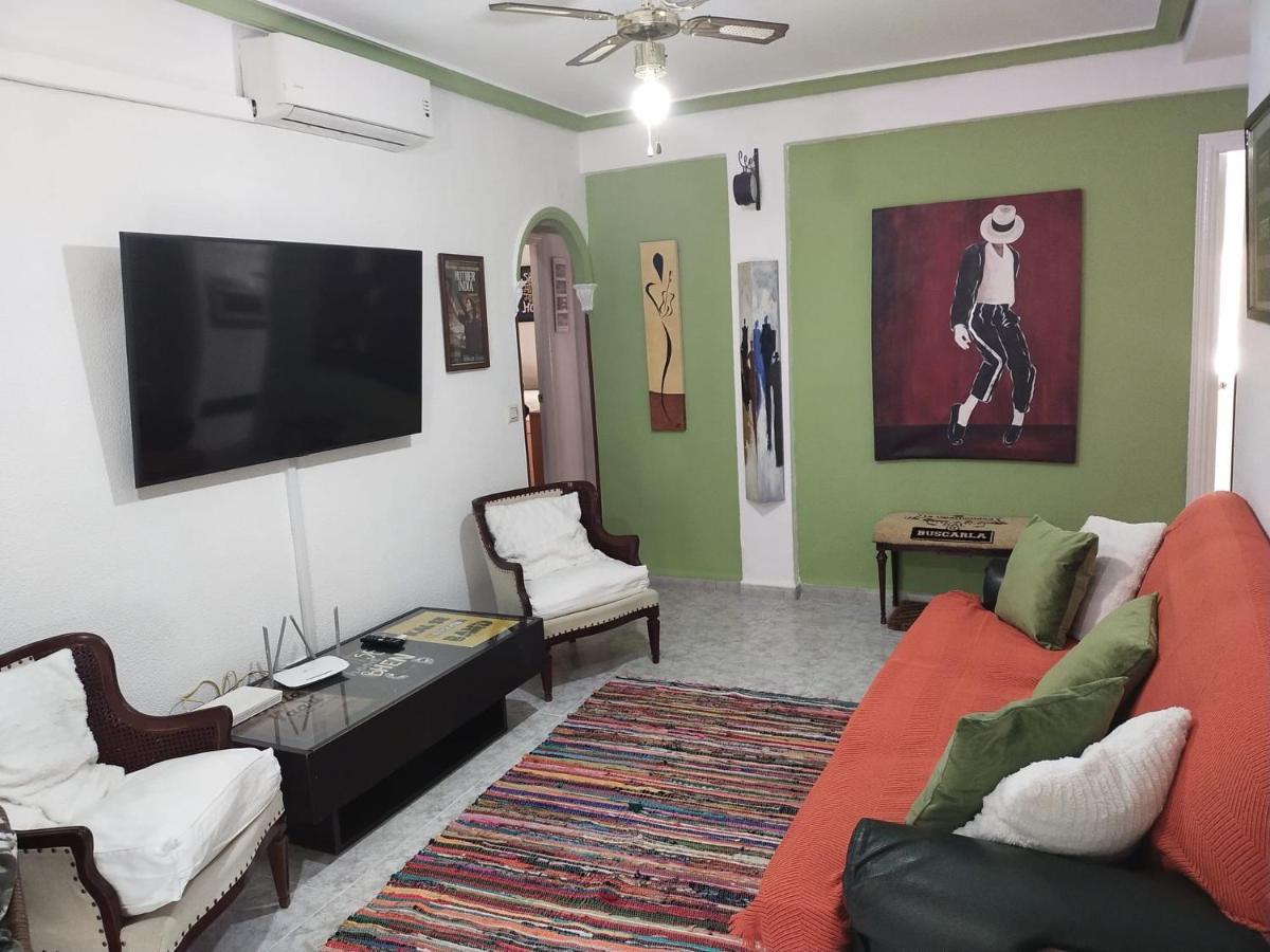 An Indian Bollywood Sevilla Experience - For Families, Couples & Business Trips מראה חיצוני תמונה